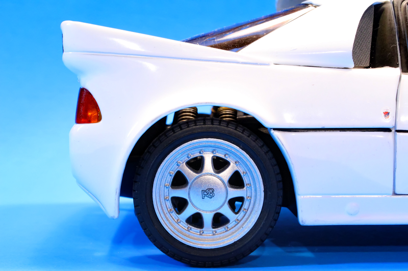 Illustration for article titled Ricko 1:18 scale Ford RS200